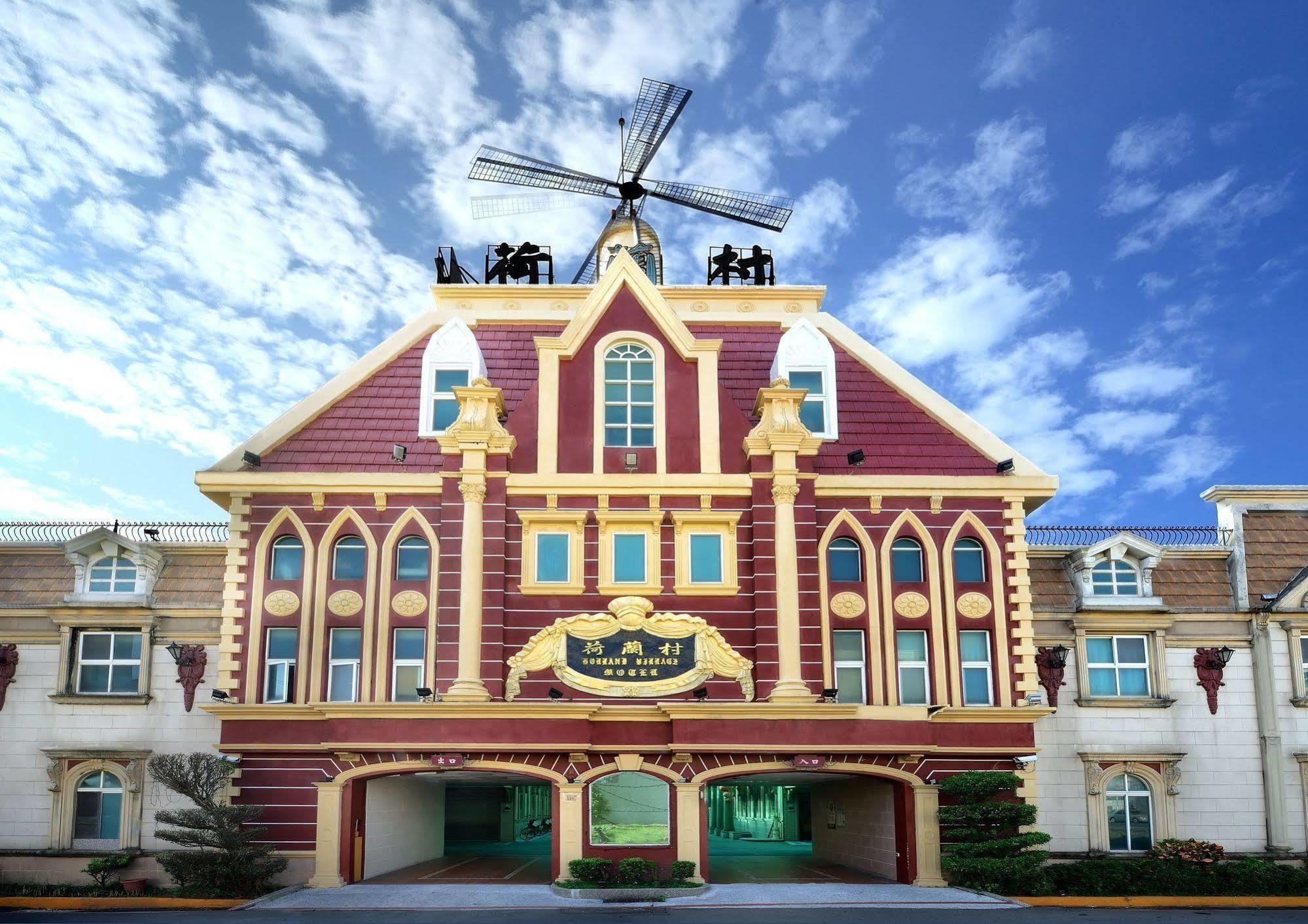 Holland Village Motel Tainan Luaran gambar