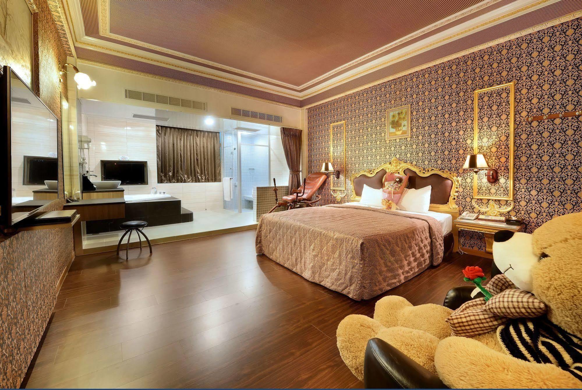 Holland Village Motel Tainan Luaran gambar