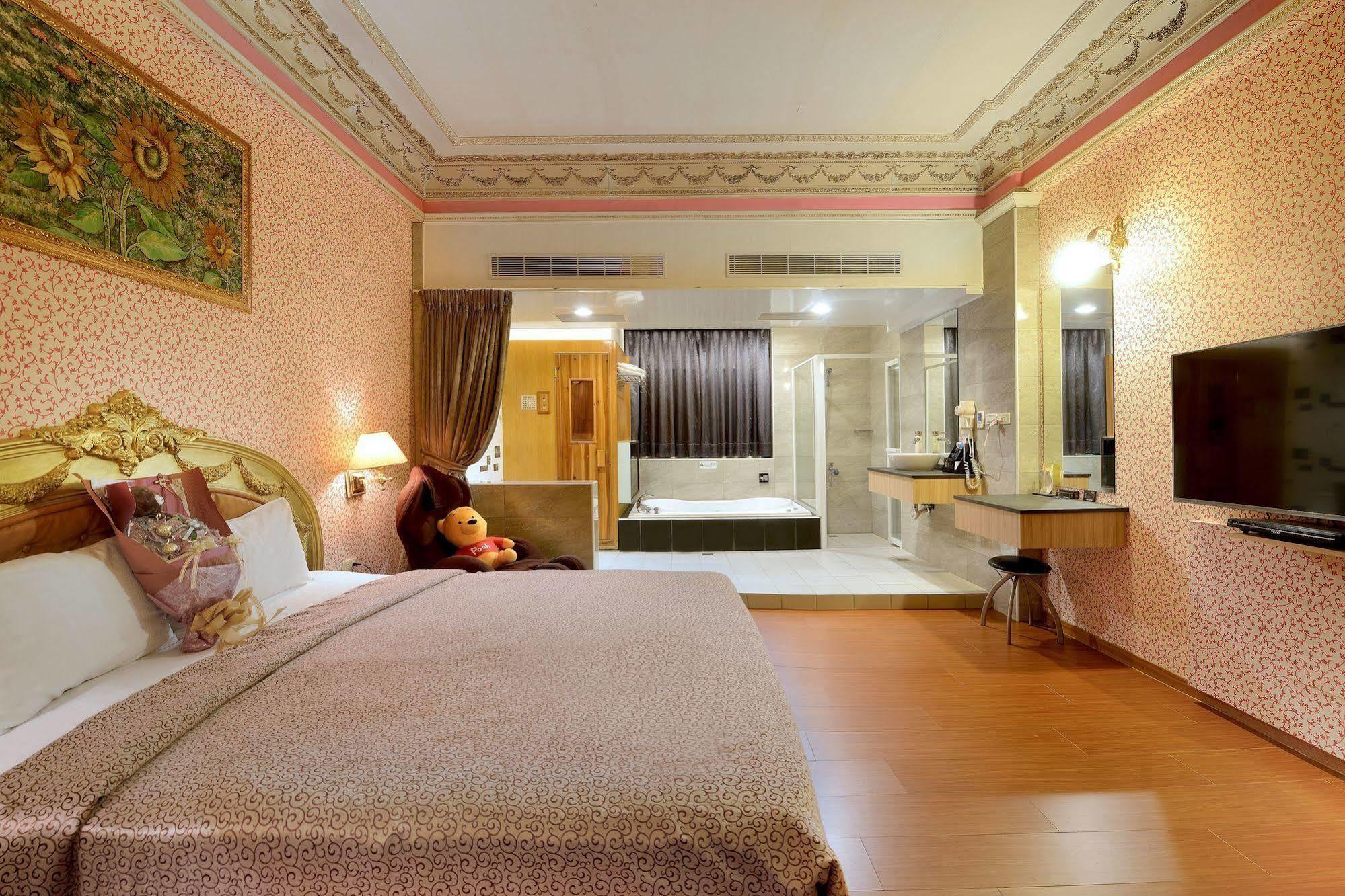 Holland Village Motel Tainan Luaran gambar