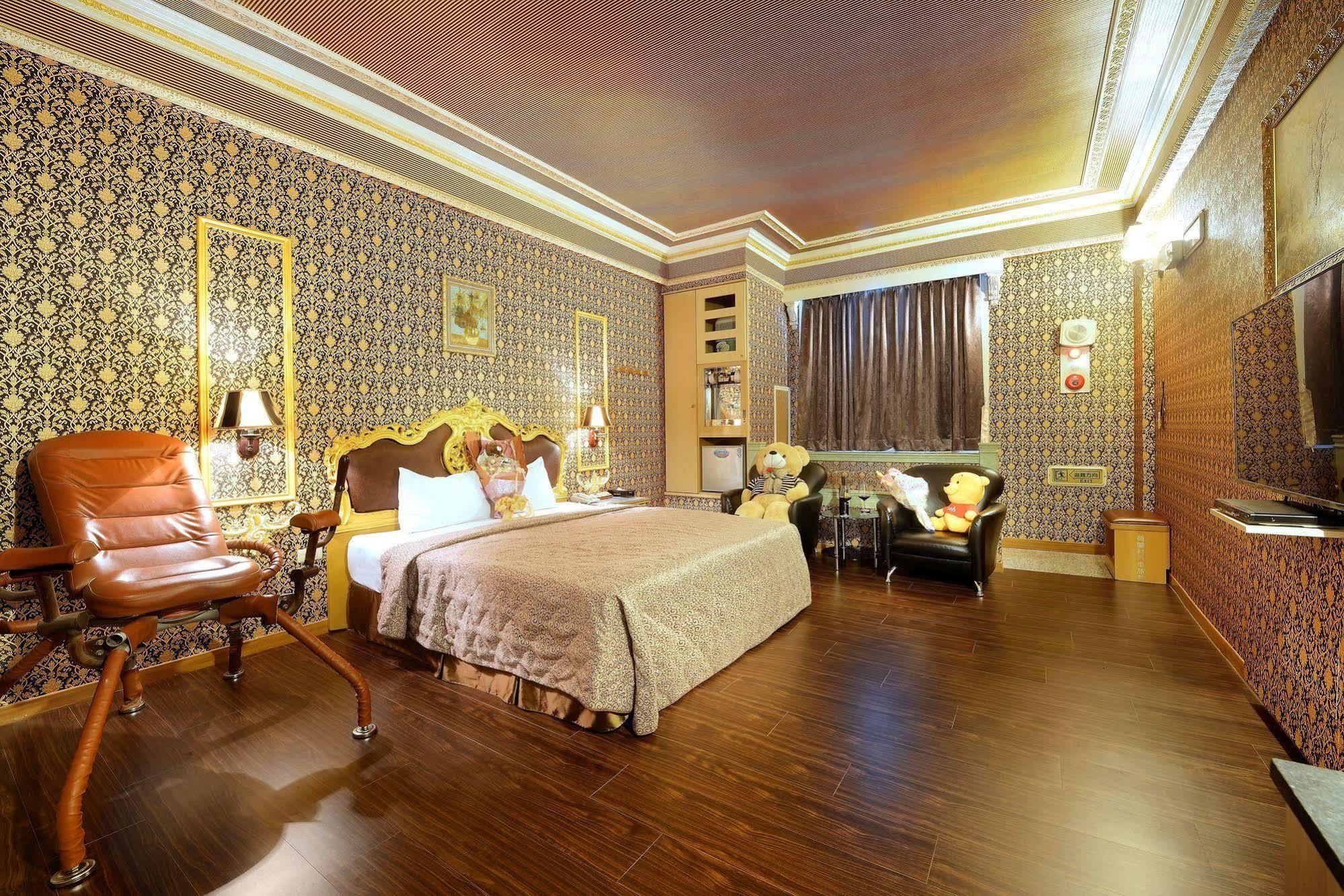 Holland Village Motel Tainan Luaran gambar